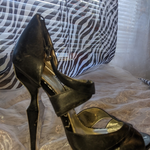 Bebe dance shoes .size 9 - Picture 2 of 5